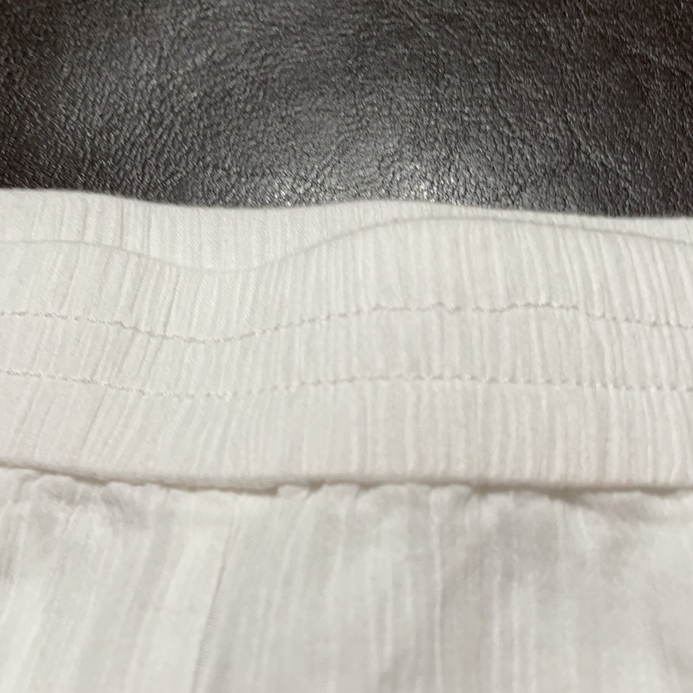 White and black floral embroidered gauze shorts - Picture 13 of 15